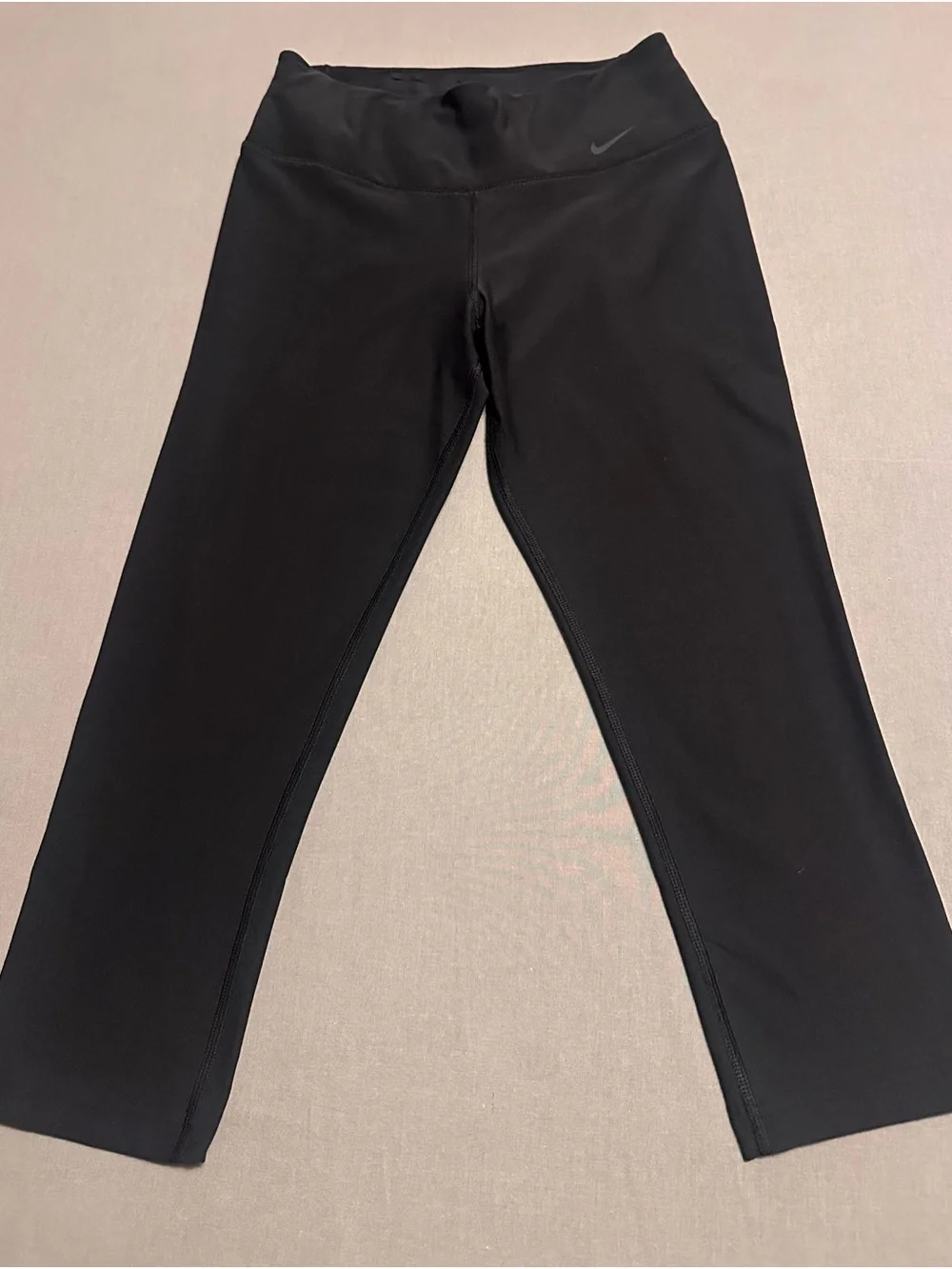 Nike‎ Women’s Black Athletic Cropped Leggings